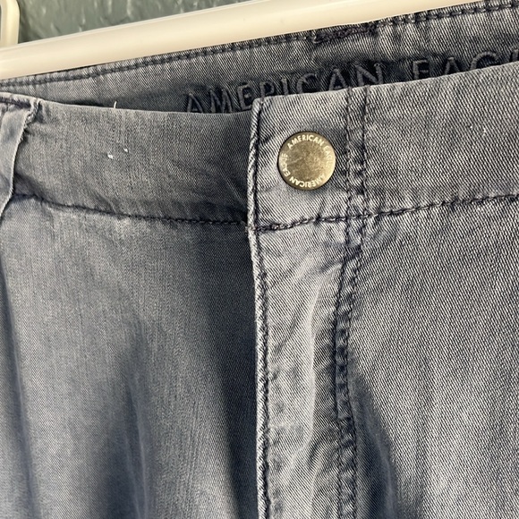 American Eagle Women's Size 2 Super High Rise Baggy Wide Leg Cargo Pants Blue - Picture 3 of 9